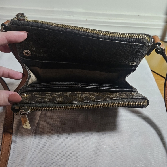 Michael Kors Brown and Black Crossbody Bag - Picture 3 of 8